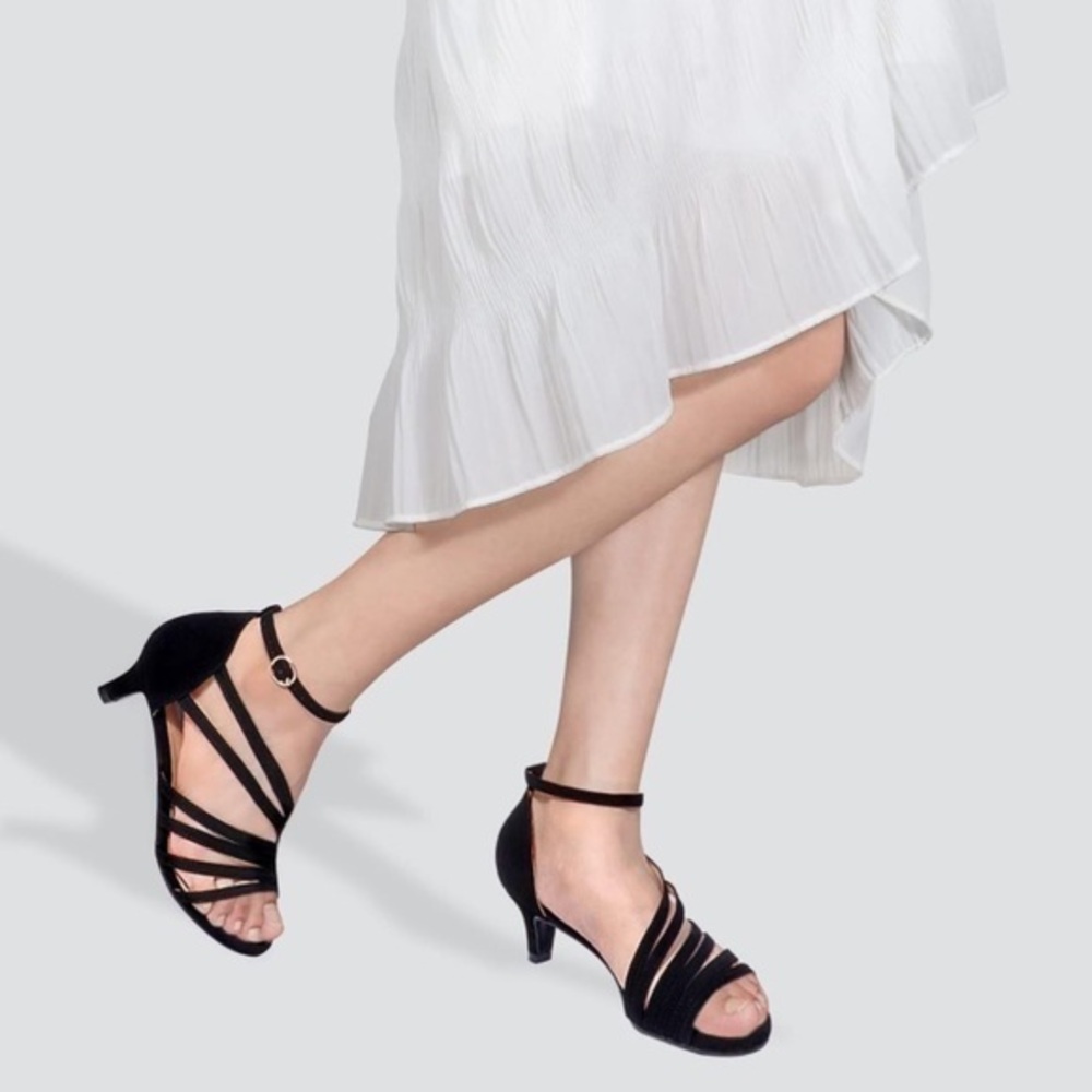 IDIFU Safina Low Kitten Strappy Open Toe Ankle Strap sandal heels black size 6.5